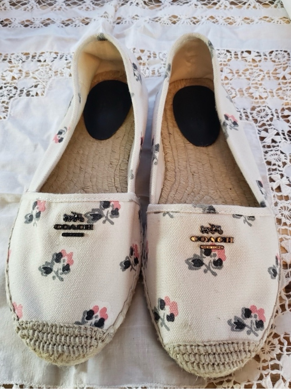 COACH Bramble Rose Floral Espadrille Slip On Shoes Cream/ Pink/ Black Women US 9